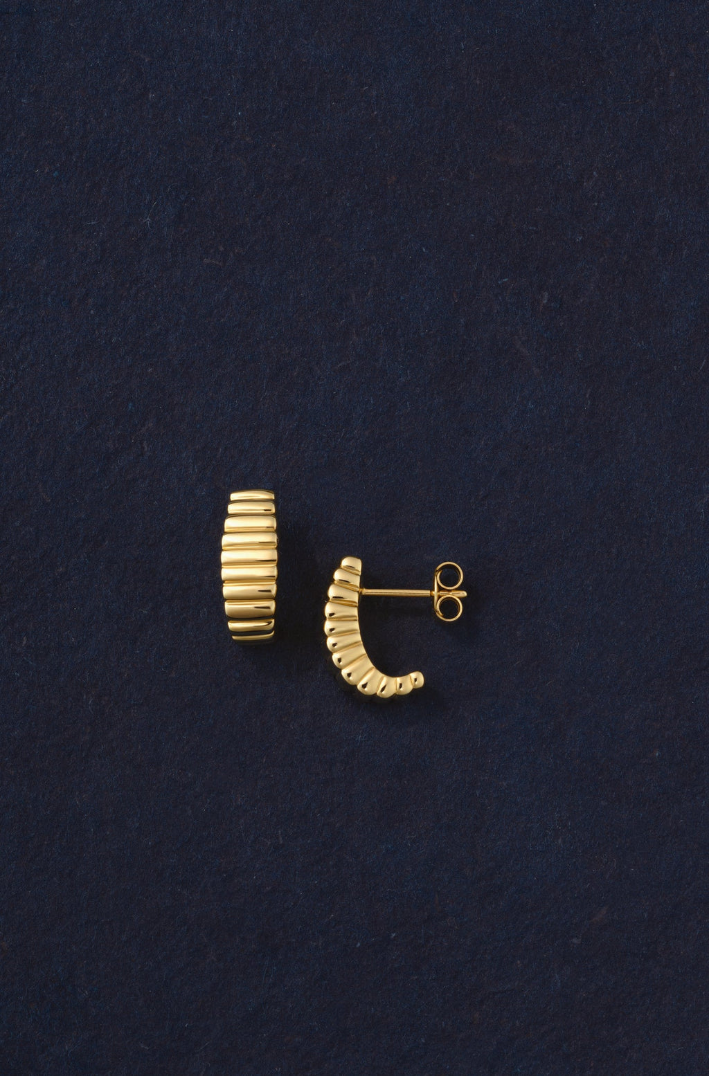 Auréa Ribbed Gold Hoop Earrings
