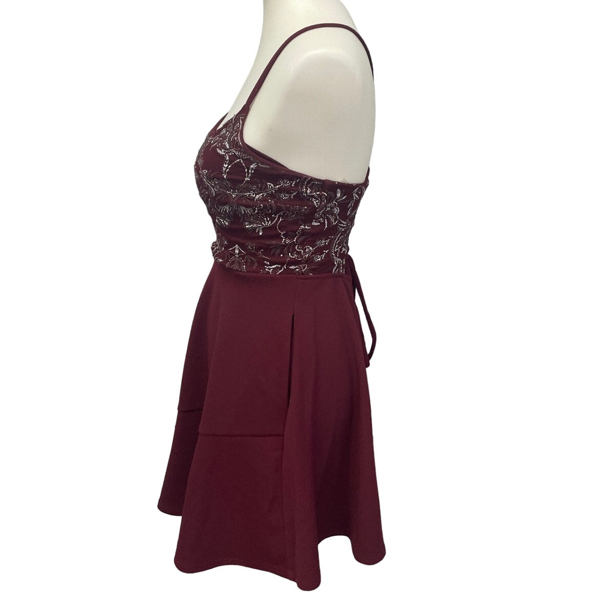 Speechless Juniors Size 3 Sleeveless Laceup Back Fit & Flare Short Dress