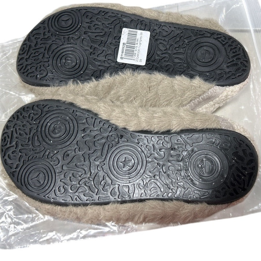 Fires Womens Size 7/8 Fuzzy Gray Slide On Rubber Sole Lightweight House Slippers