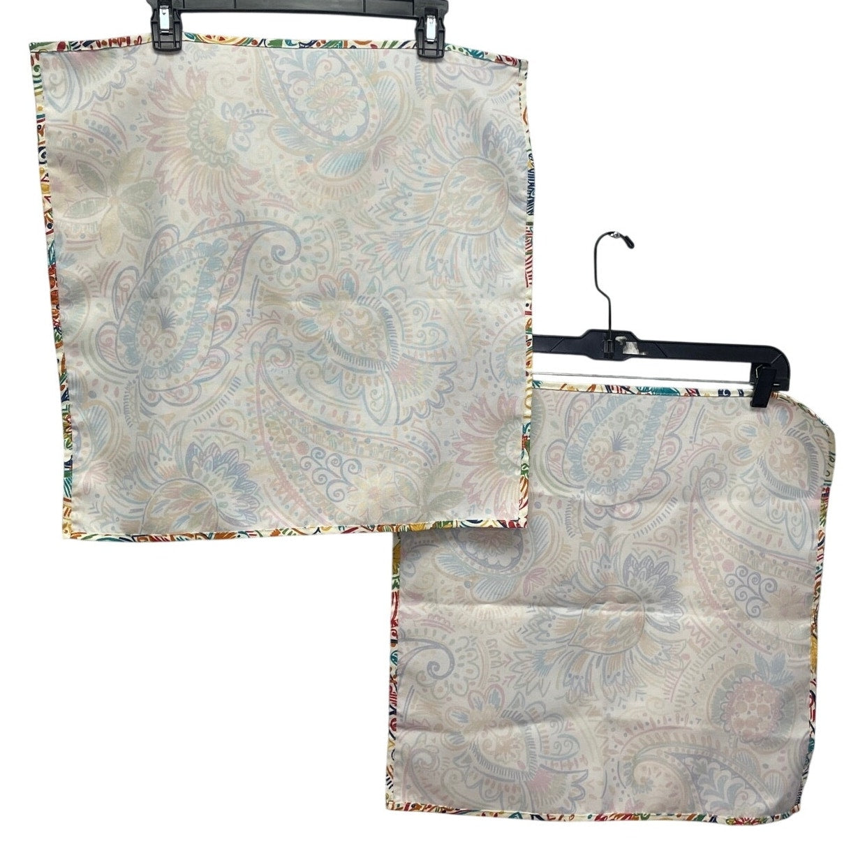 Set of 2 Floral Paisley White Blue Red Cloth Dinner Napkins Table Decor