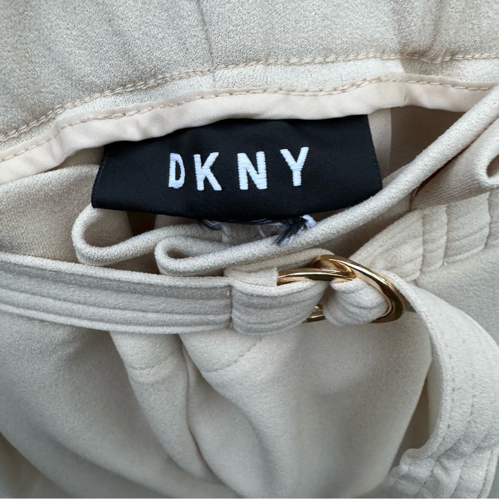 DKNY Womens Large PolySpandex Pleated Front Belted Capri Pants w Pockets