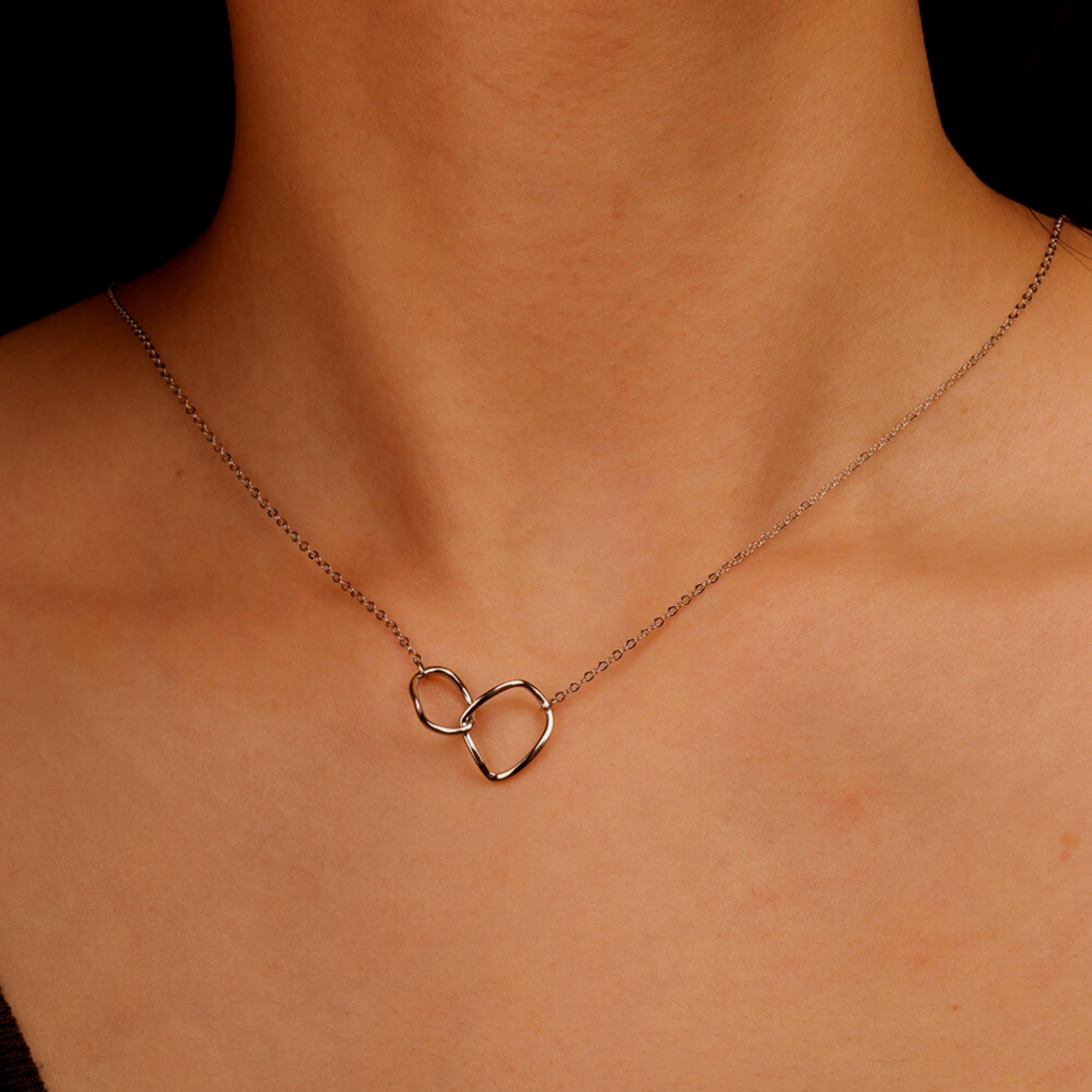YASMINE ROSE NECKLACE