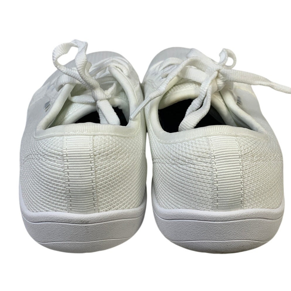 Whitin Womens Size 7 White Sneakers Lace Up Closed Round Toe Low Top Shoes