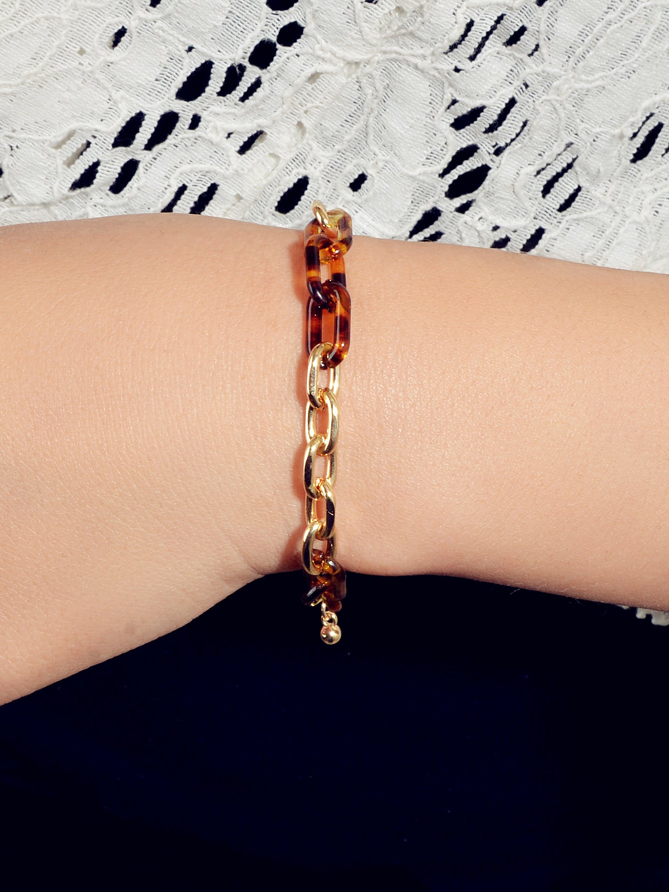 Designer Jewellery Acrylic Gold Crude Chain Bracelets Party Designer