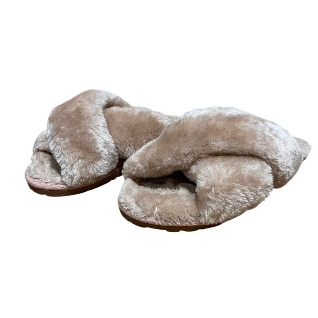 Crazy Lady Womens Size 7/8 Pale Pink Fuzzy Plush Memory Foam Cross Band Slippers