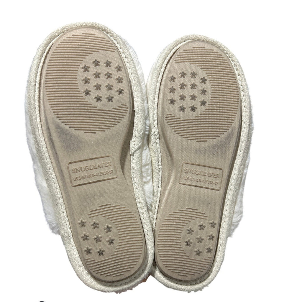 Snug Leaves Women's Size 5/6 White Slide On Fuzzy Memory Foam House Slippers