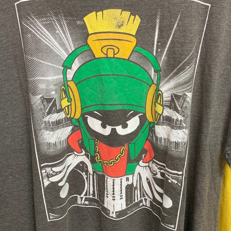 Lot of 2 Looney Tunes Mens 2XL Marvin the Martian Short Sleeve Tee Shirts