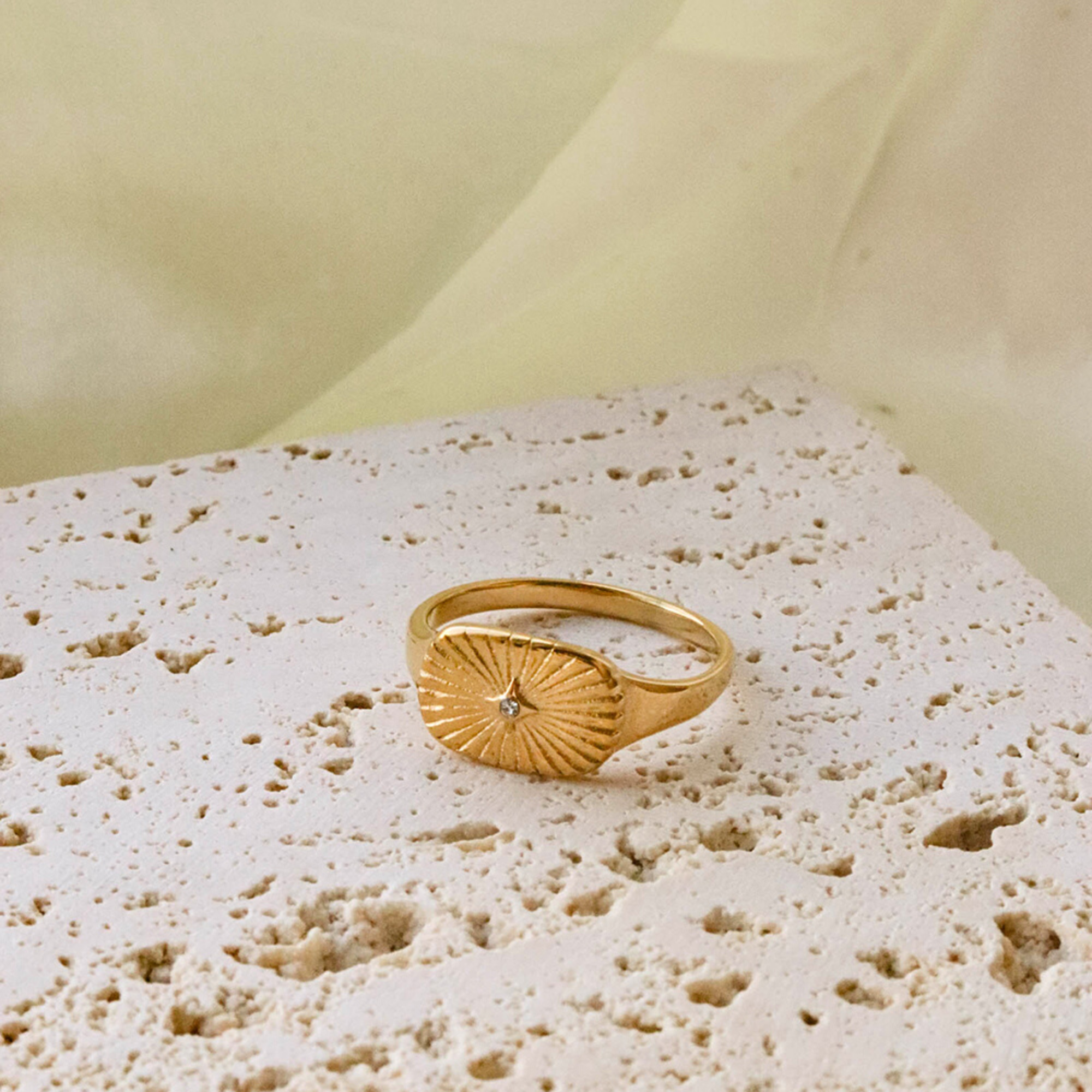 SIMONE BLANCHET RING