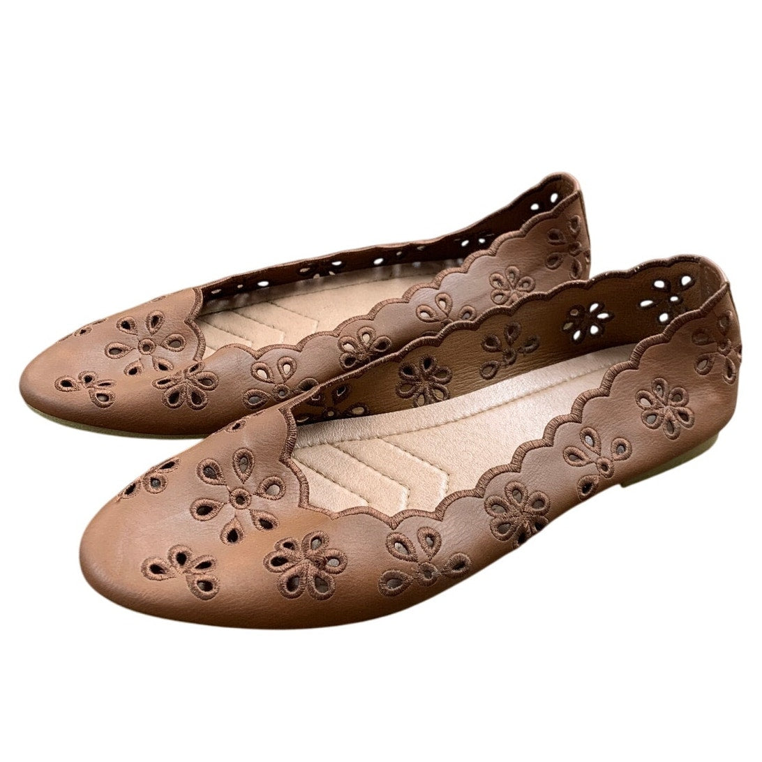 Fracora Womens Size 9.5 Brown Faux Leather Eyelet Flower Ballet Flats Shoes