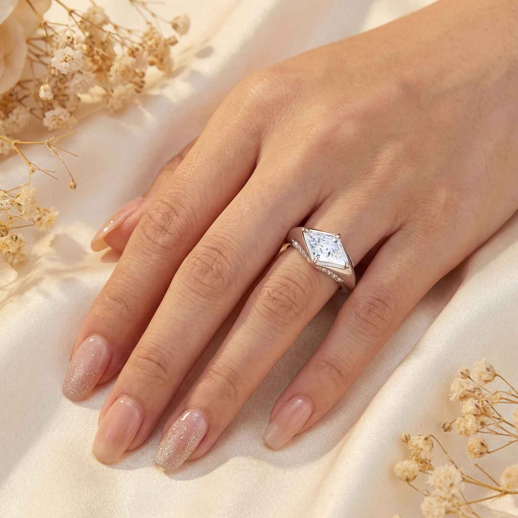 Lumière Rhombus 3.5CT Moissanite Engagement Ring