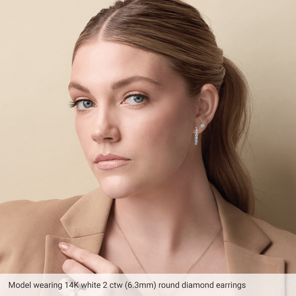 Éclat Diamond Stud Earrings