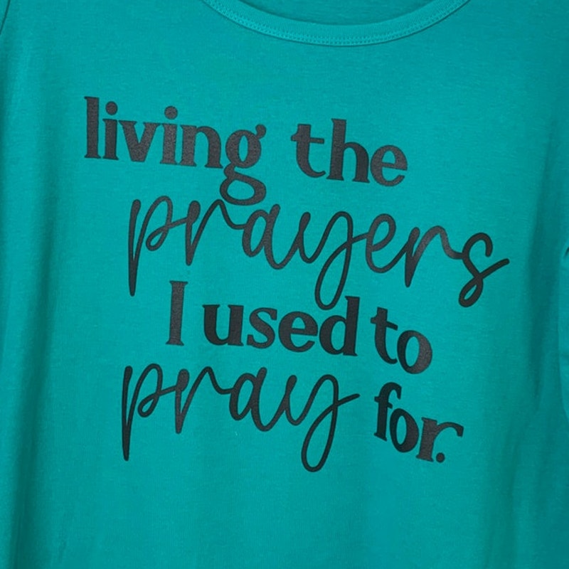 New Hand Printed Women Plus Size 1X Blue Living The Prayers Scoop Neck Tee Shirt