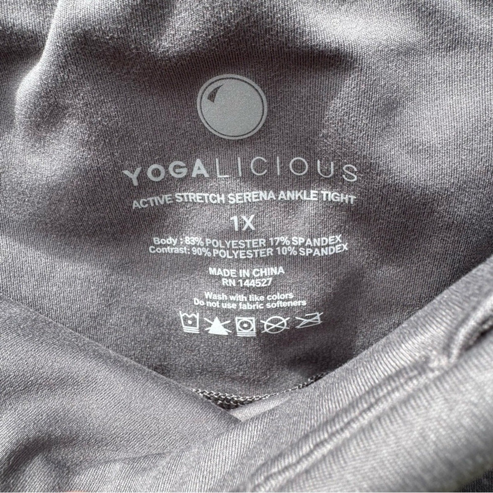 NWT New Yogalicious Womens Size 1X Serena Gray Ankle Stretch Leggings w Pockets