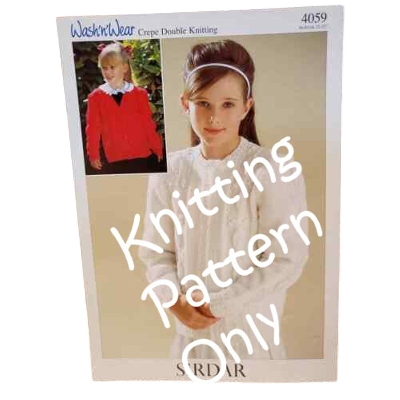 New Sirdar 4059 Wash N Wear Crepe Double Knitting Child Cardigan Sweater Pattern