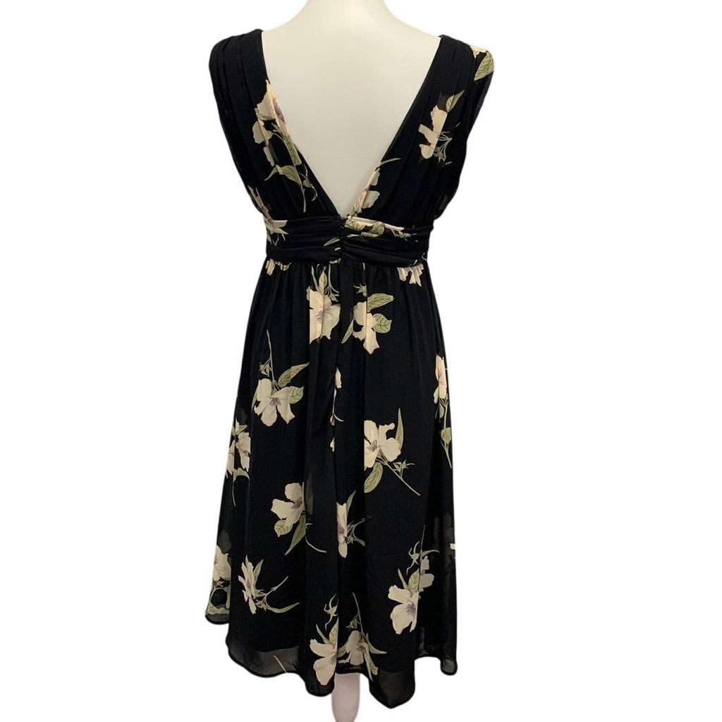 Lulu's Womens Medium Deep V Floral Flowy Cinched Waist Fit and Flare Dress