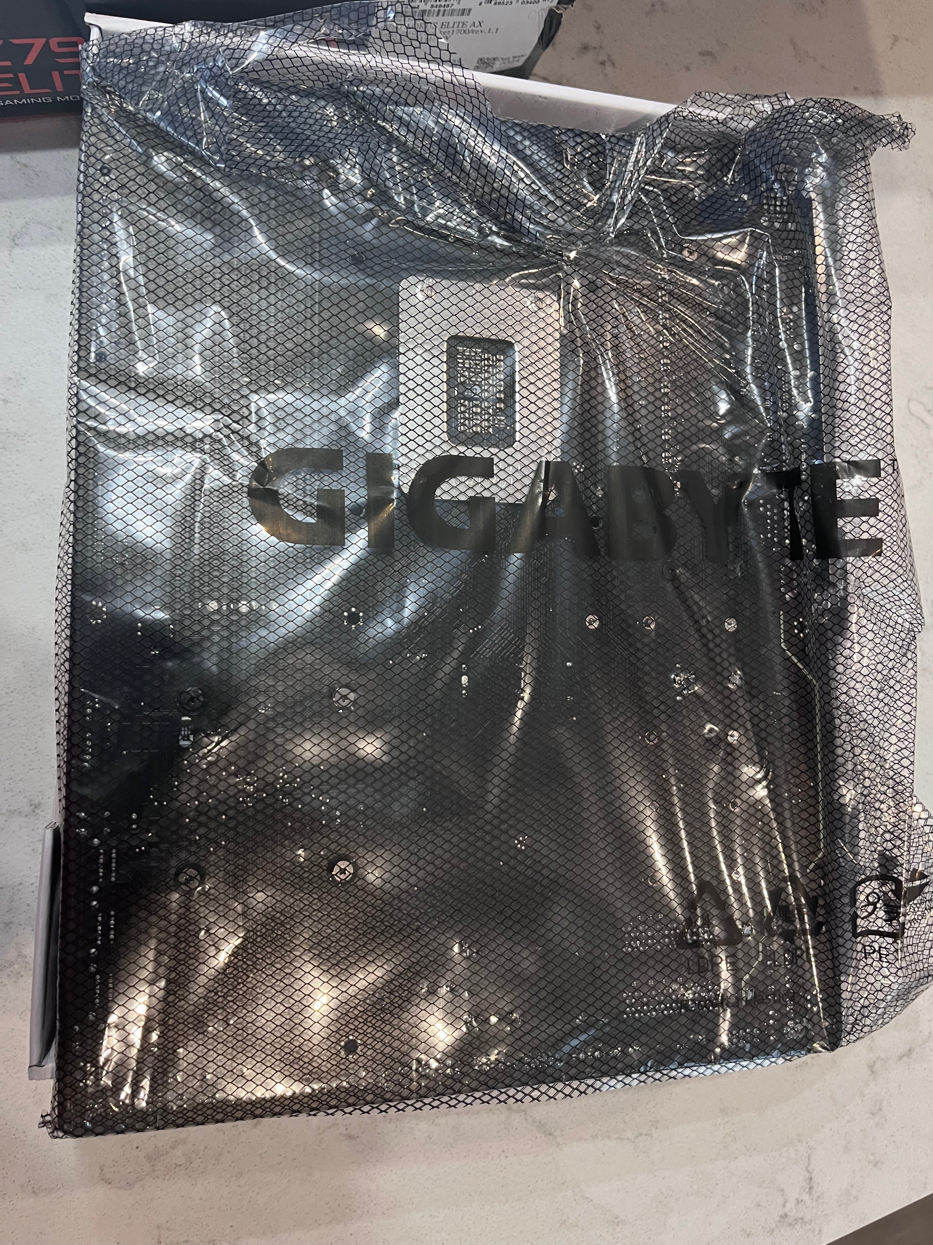 GIGABYTE Z790 AORUS Elite AX (LGA 1700/ Intel Z790/ ATX/ DDR5/ Quad