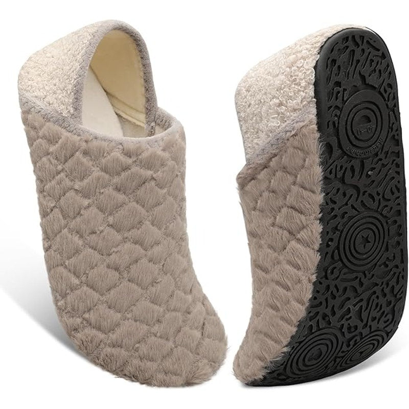 Fires Womens Size 7/8 Fuzzy Gray Slide On Rubber Sole Lightweight House Slippers