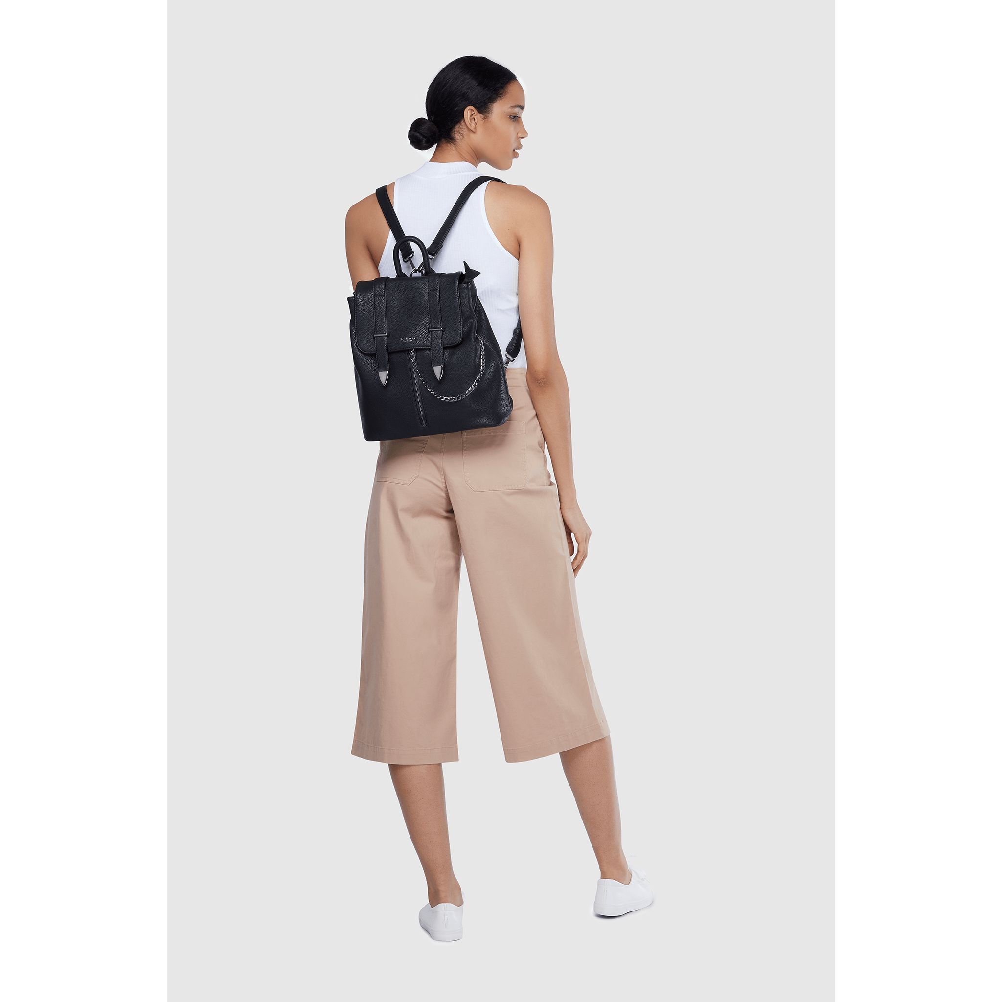 Agnes Brown Vegan Rucksack