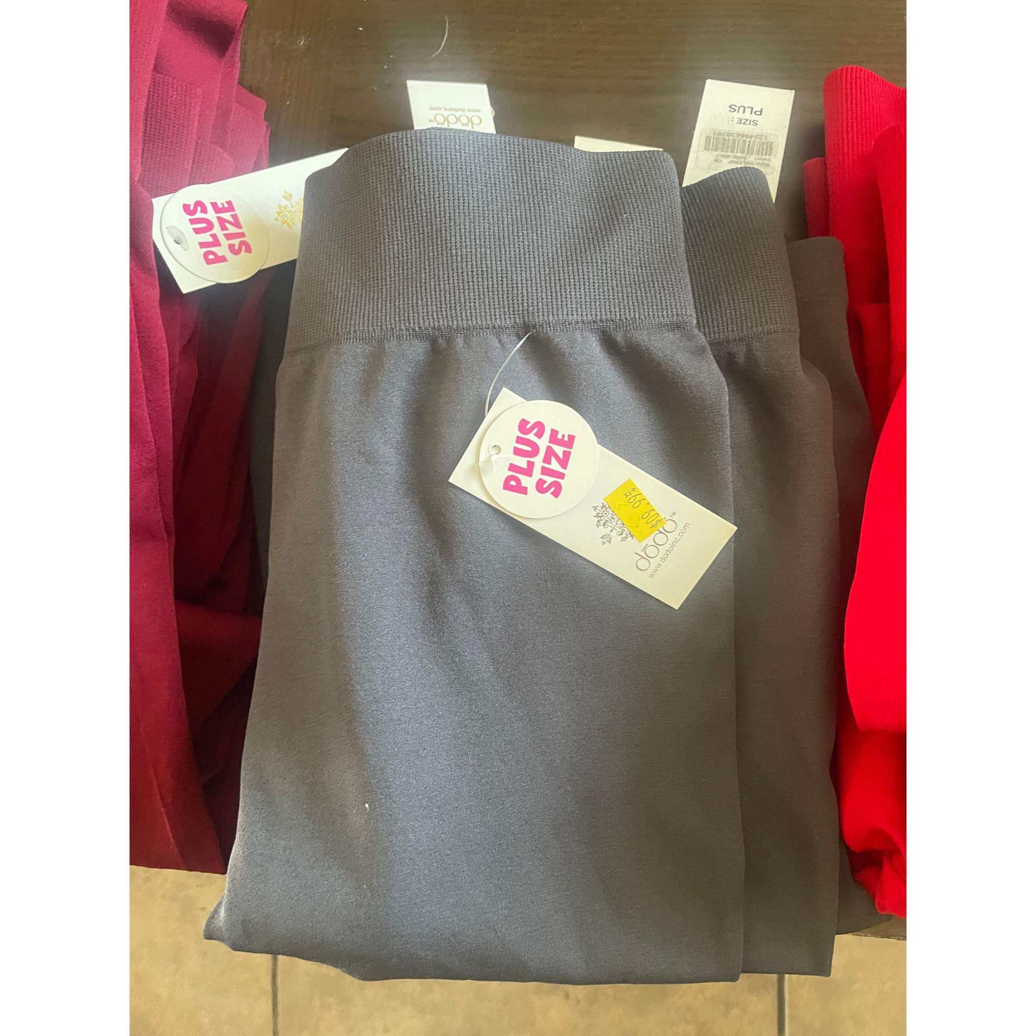 SOLID SEAMLESS LEGGINGS - PLUS
