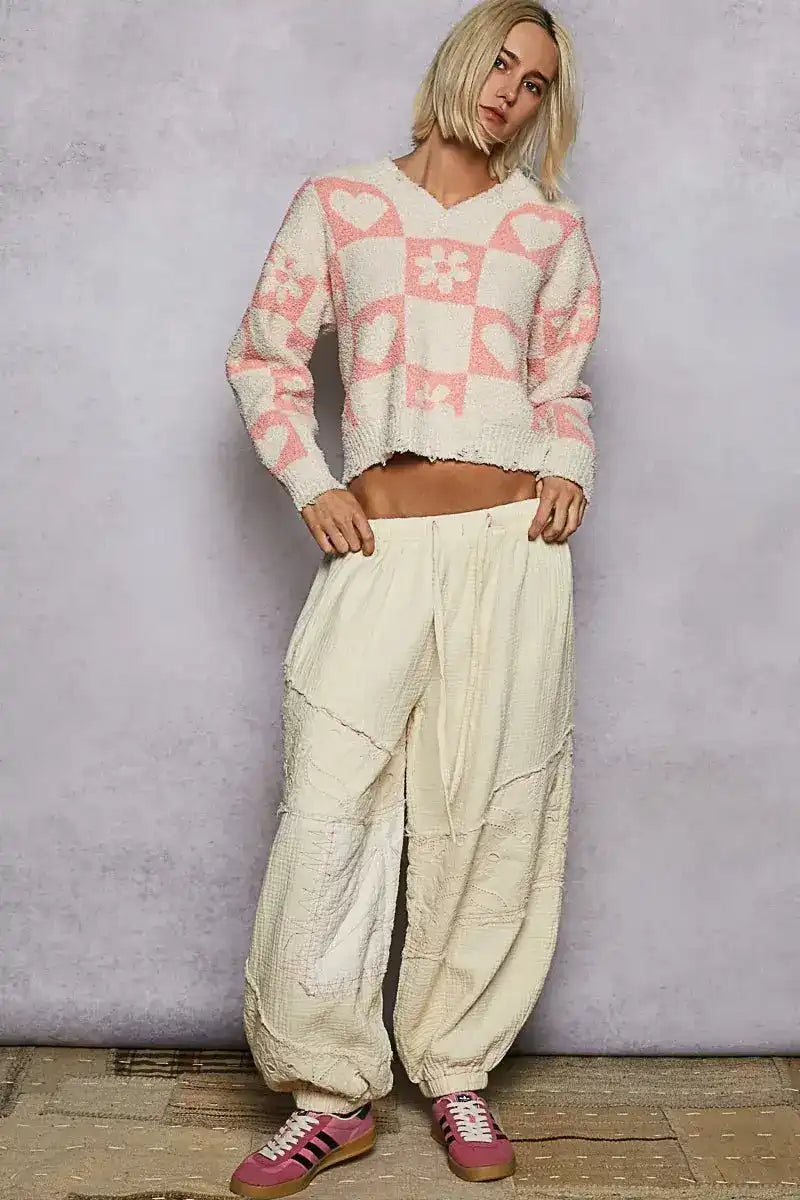 POL V-Neck Heart Pattern Checkered Sweater