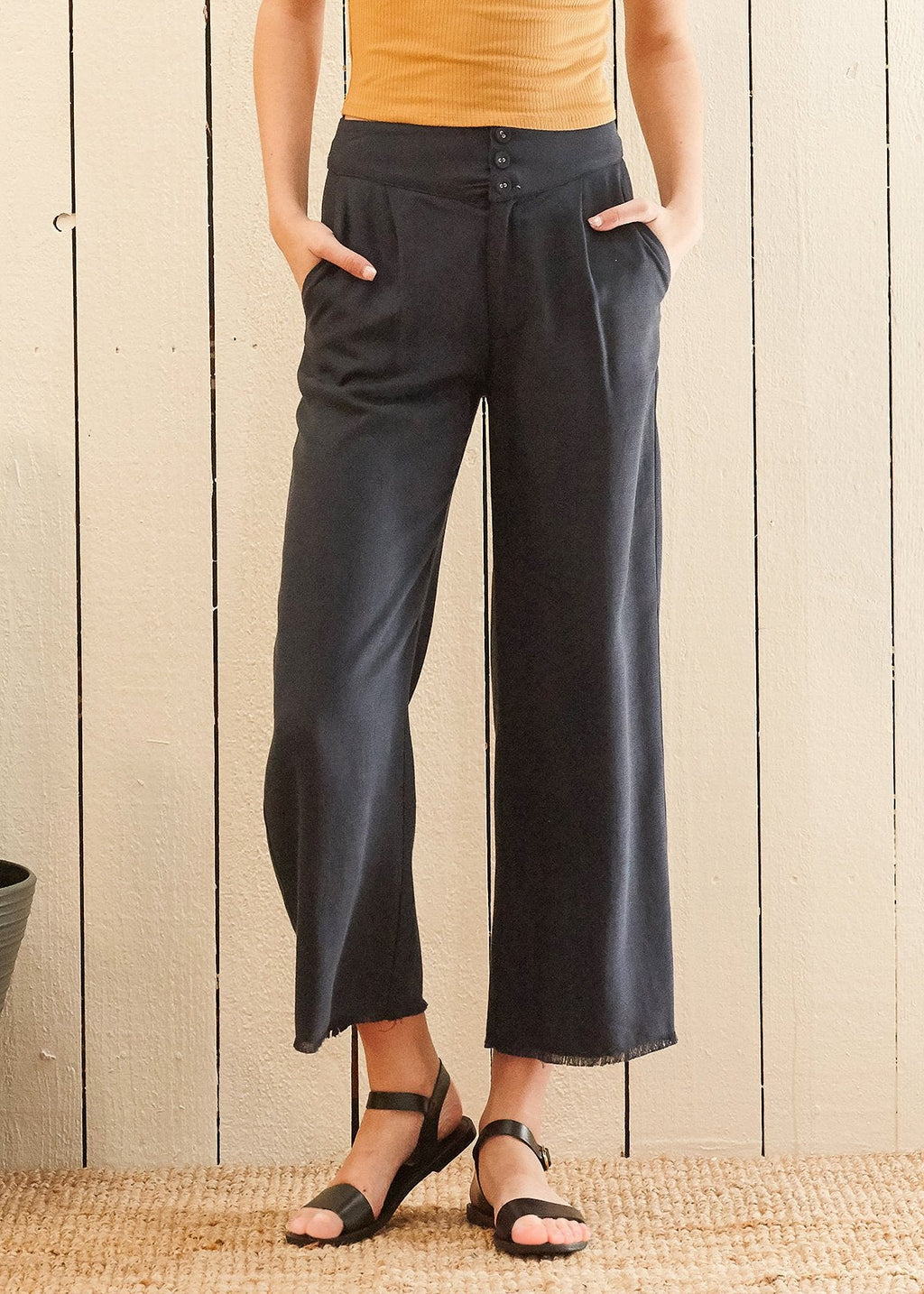 Women's Fringe Hem Cropped Pants in Navy