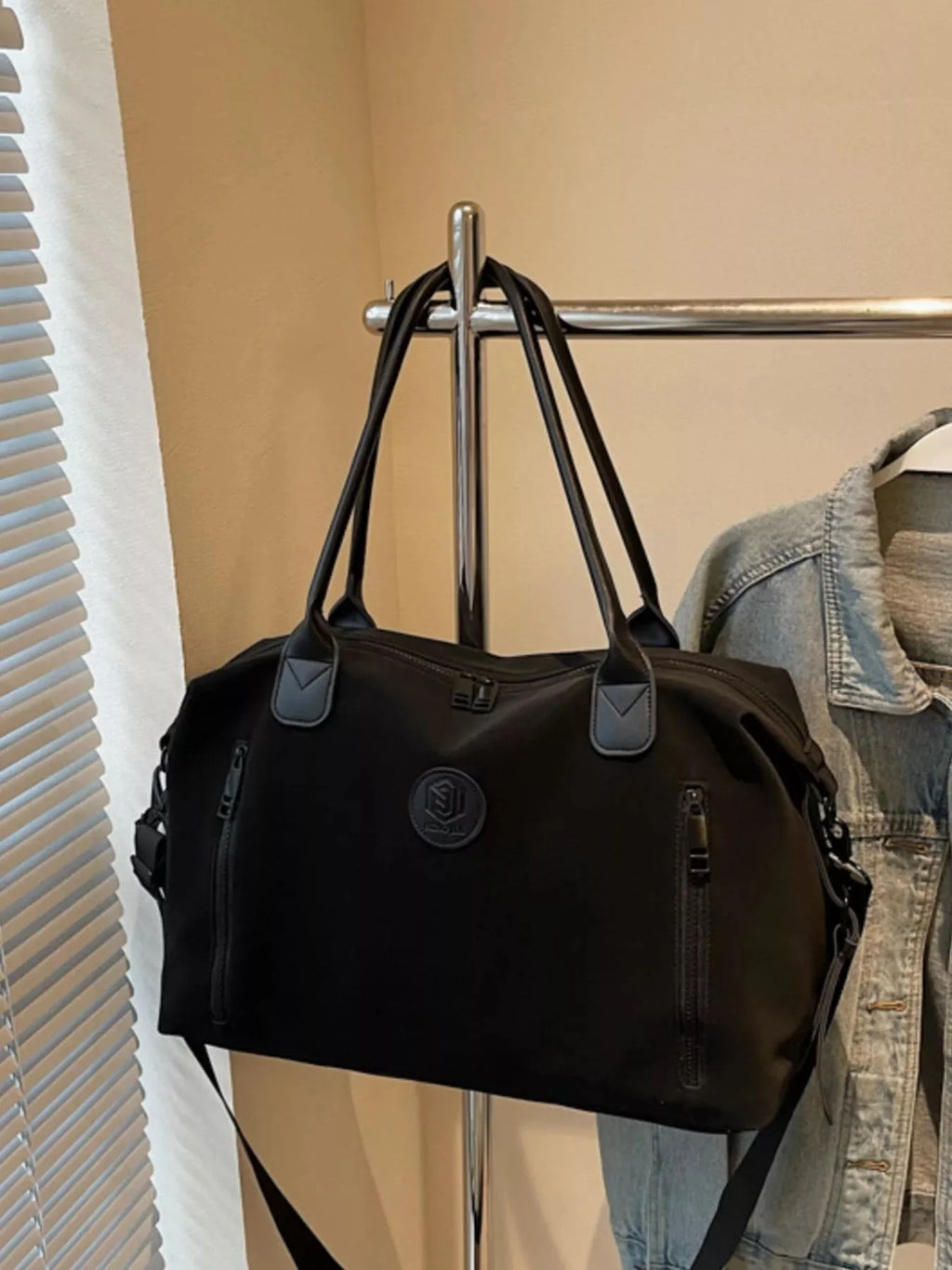 Adjustable Shoulder Strap Travel Duffel Bag