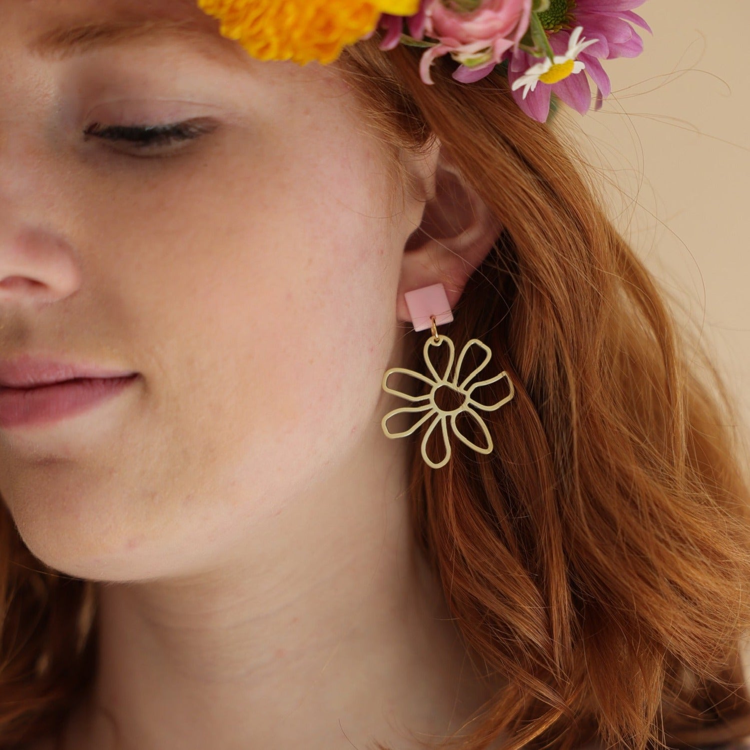 Daisy Statement Earrings - Pink