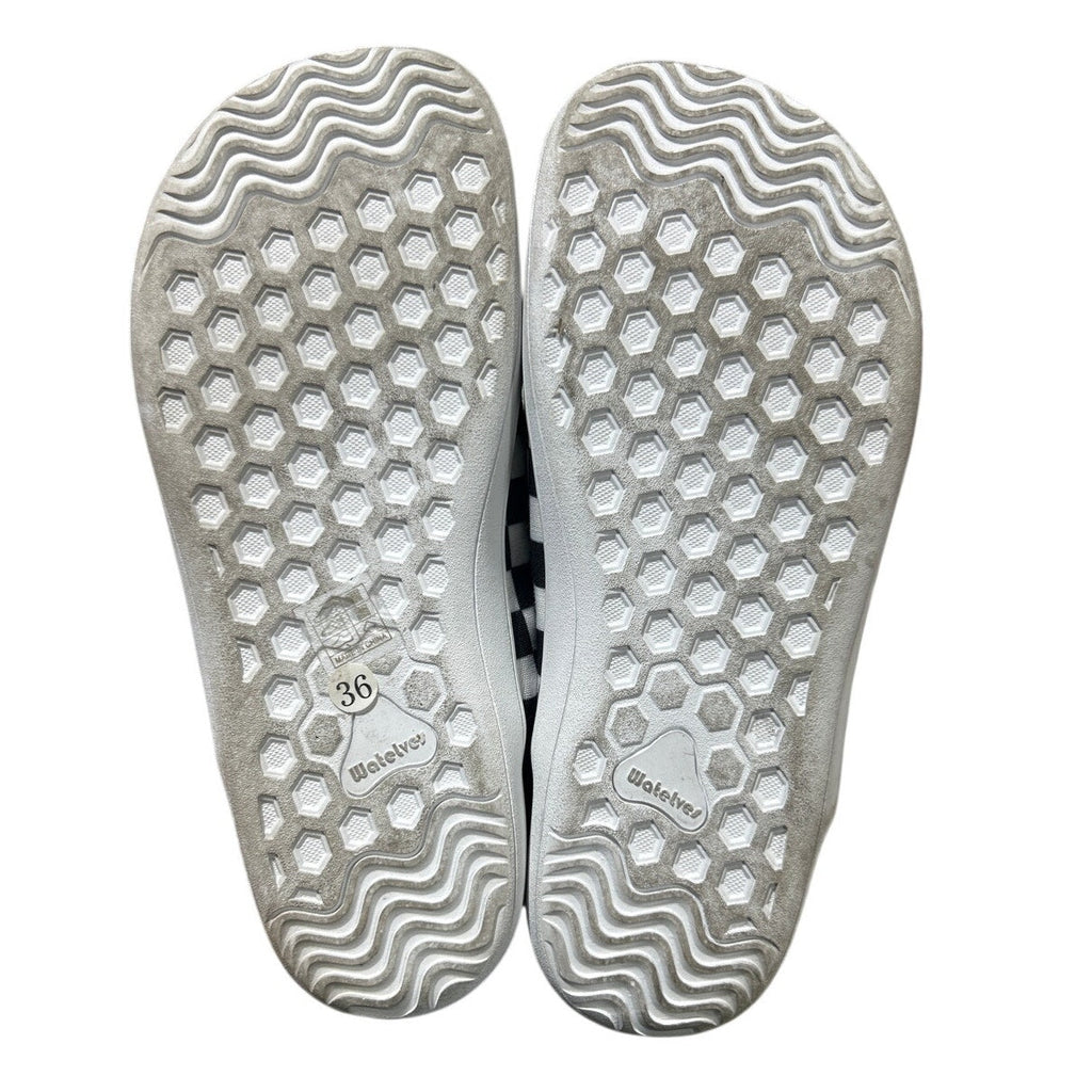 WateLves Boys Size 4 Black White Checkerboard Slip On Round Toe Barefoot Shoes