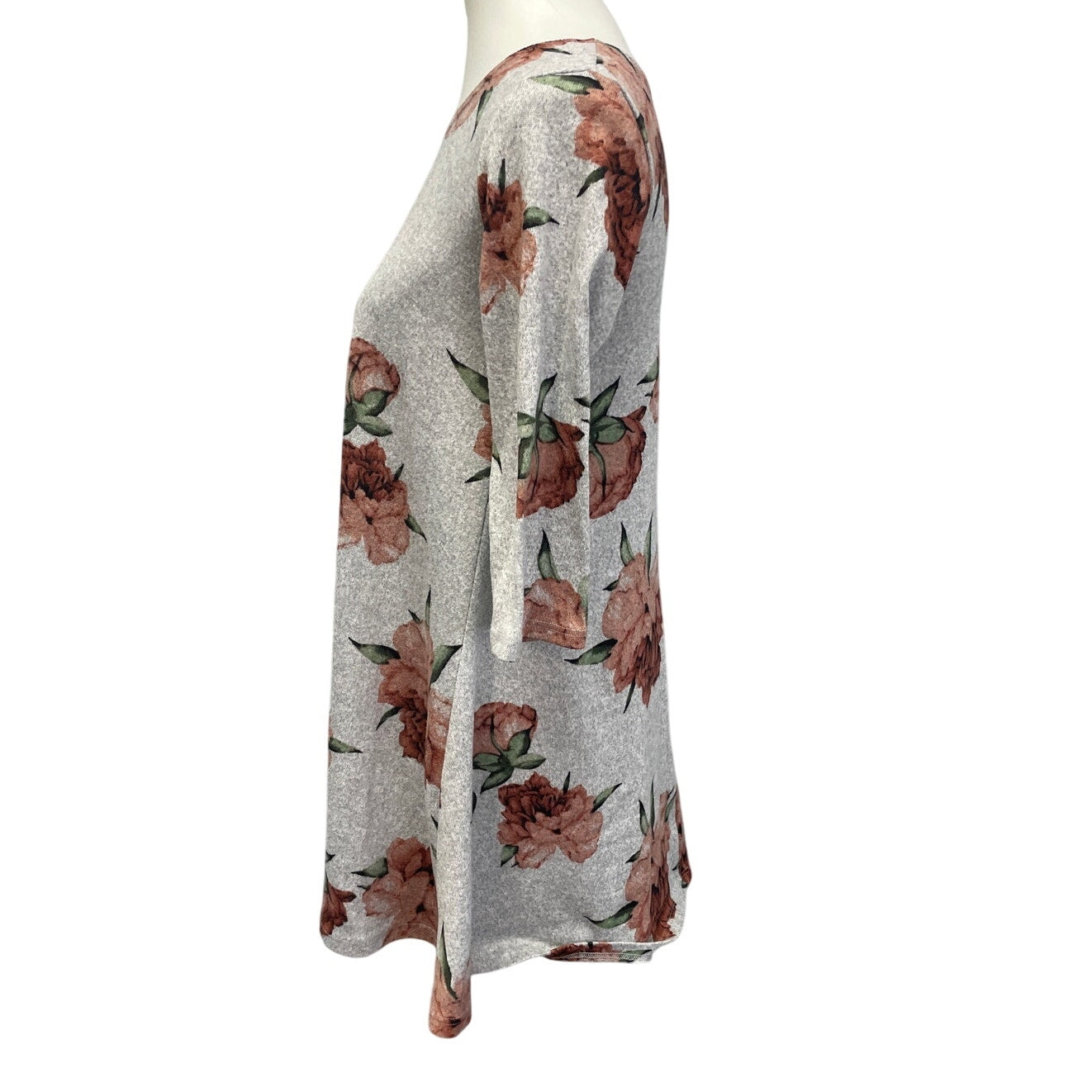 Vibe Sportswear Womens Medium PolySpandex Floral Long Sleeve Crew Neck Top