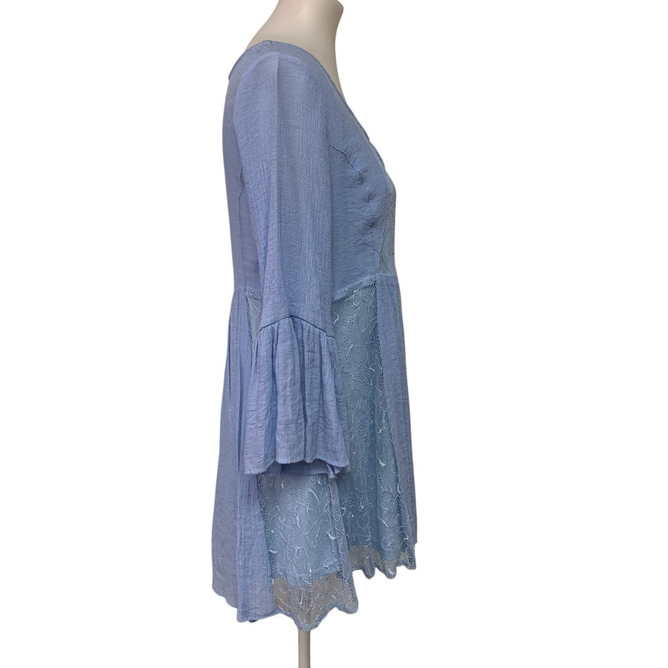 Altar'd State Womens Medium Long Bell Sleeve Keyhole Fit Flare Knee Length Dress
