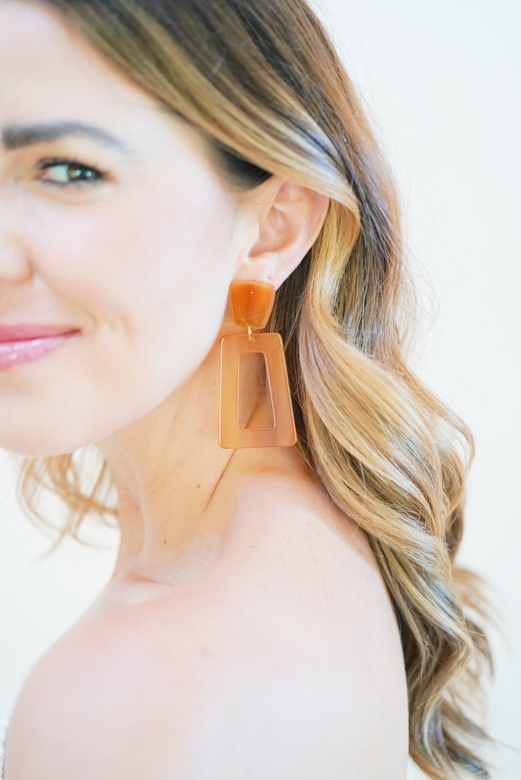 Kennedy Statement Earrings - Honey